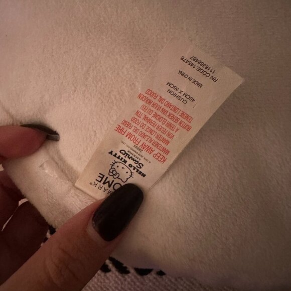 Sanrio Hello Kitty Pillow Set - Picture 5 of 7